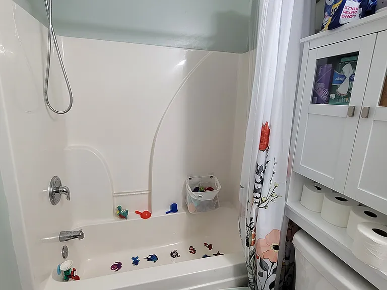335 Thompson Dr — Photo 24