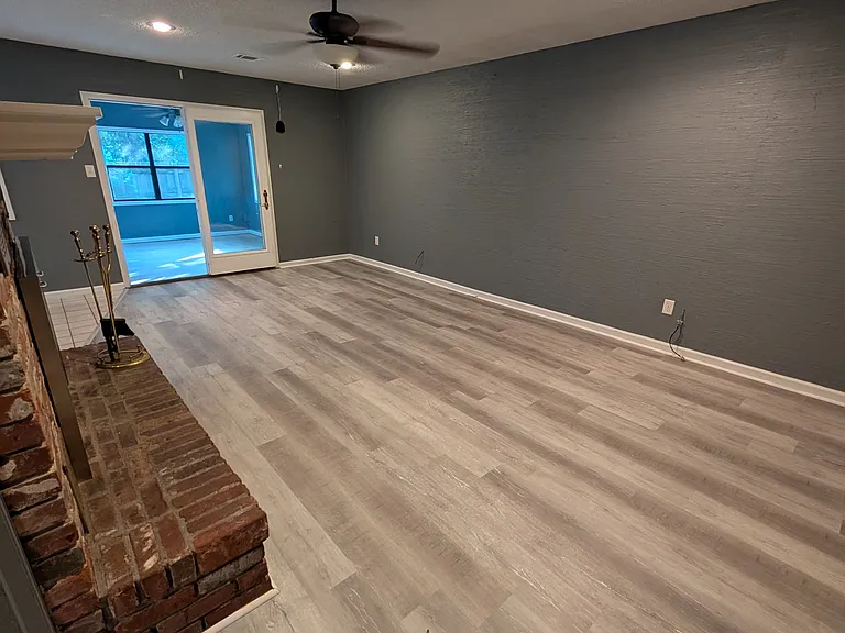 1605 Teresa Cir — Photo 14