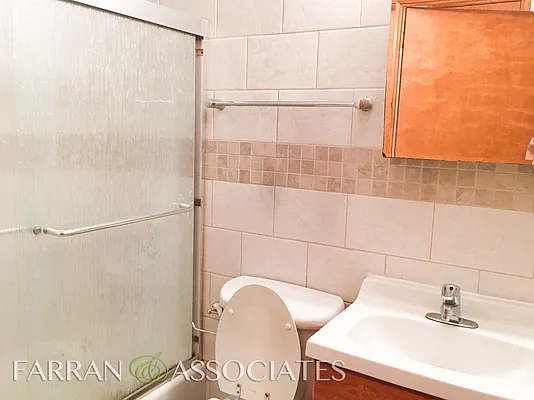 Rented by Farran & Associates | media 26