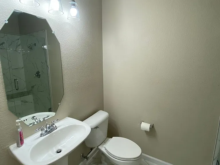 5668 Imperial Meadow Dr — Photo 24