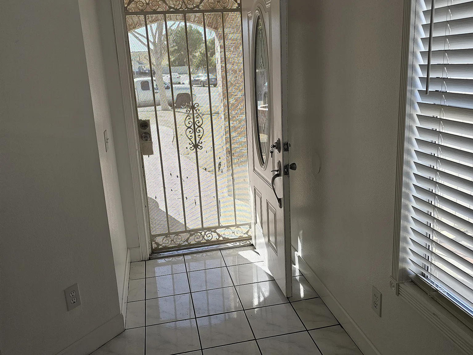 Award Dr, Colton — Photo 1