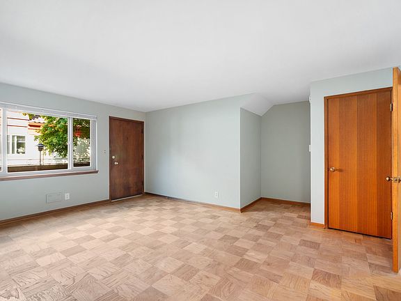 3rd image of 2327 NE 55th St #2331-1/2