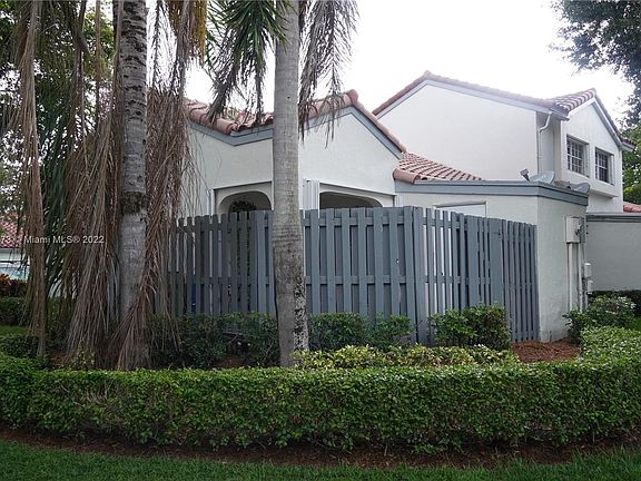 2nd image of 1545 Springside Dr
