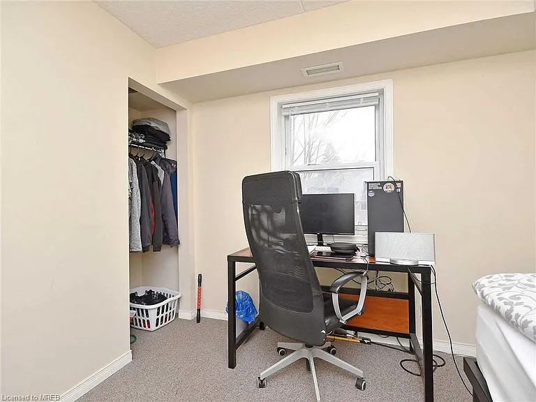261 Lester St #204-3 — Photo 8