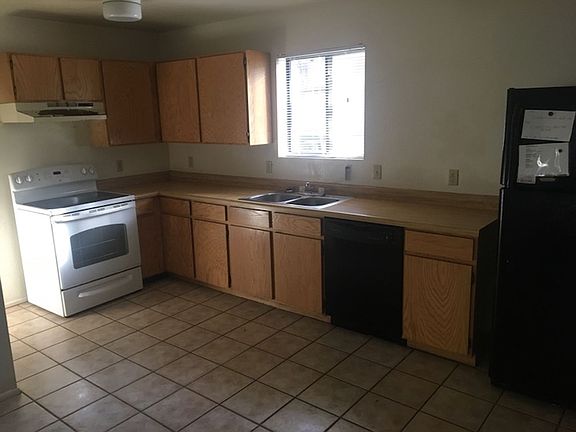 4th image of 30 E Calle Contenta #2