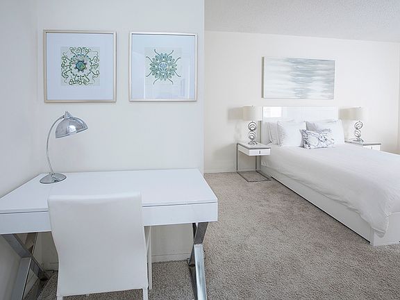 2nd image of 150 W 51st St APT 2017