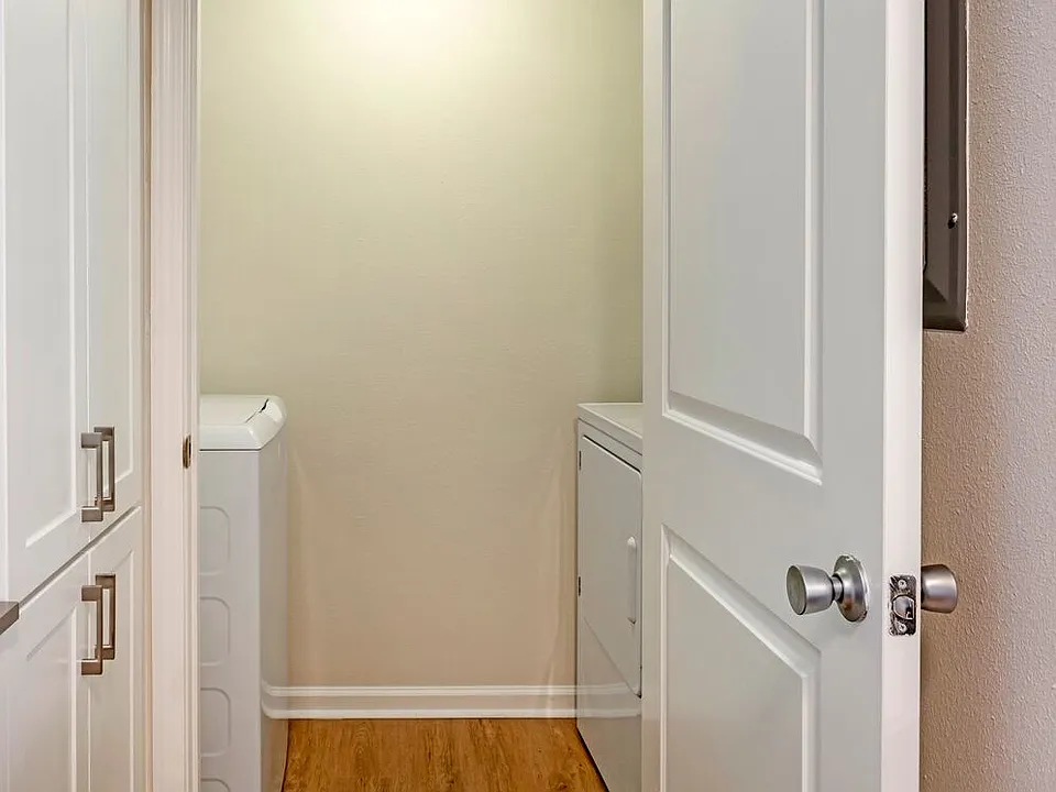 In-unit laundry