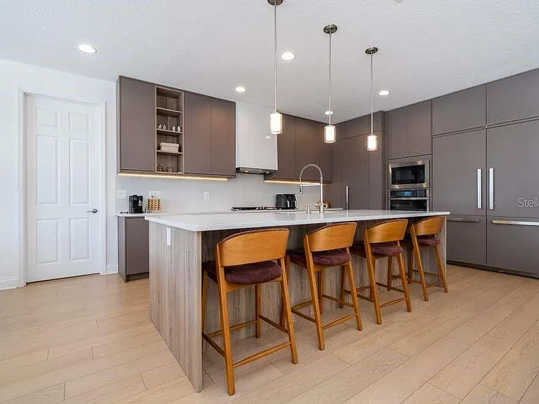 16870 Sanctuary Dr — Photo 43