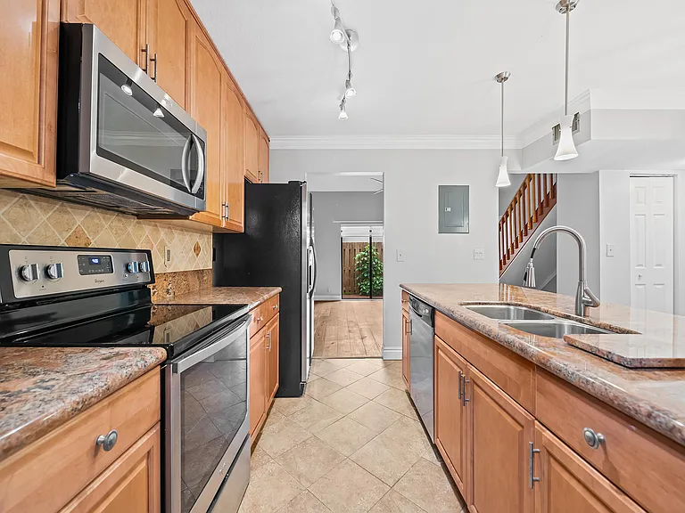 3344 NW 103rd Ave — Photo 2