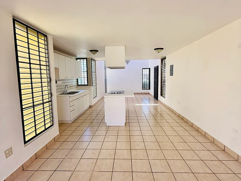 140 Calle Azucena — Photo 4