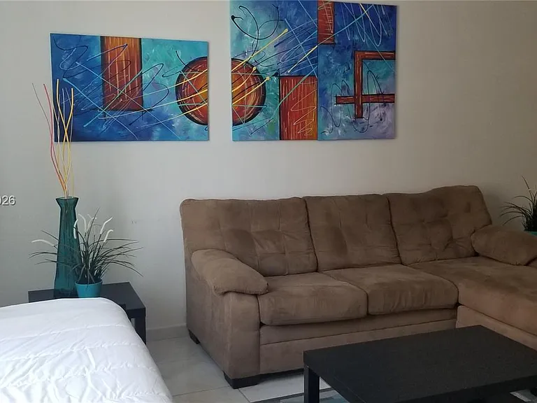 5401 Collins Ave #311 — Photo 23