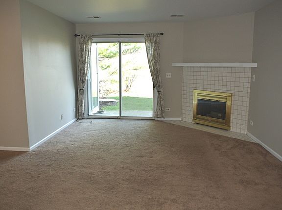 5th image of 2458 Charleston Dr Unit 5