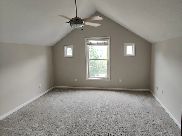 X-Large Main Bedroom 3rd Floor