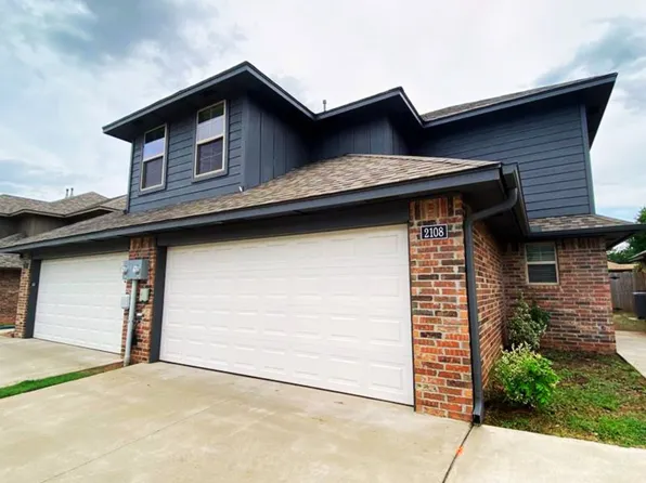 2108 Buena Vida Ln, Edmond, OK 73013