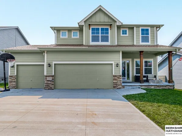 8710 S 168th Ave, Omaha, NE 68136