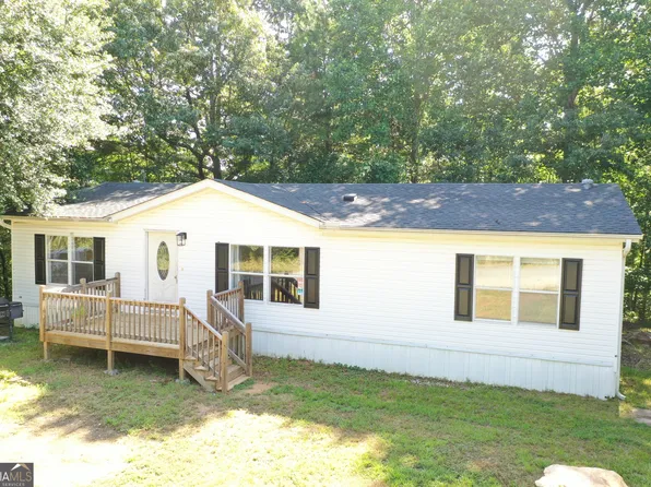 16 Terri Ln, Toccoa, GA 30577