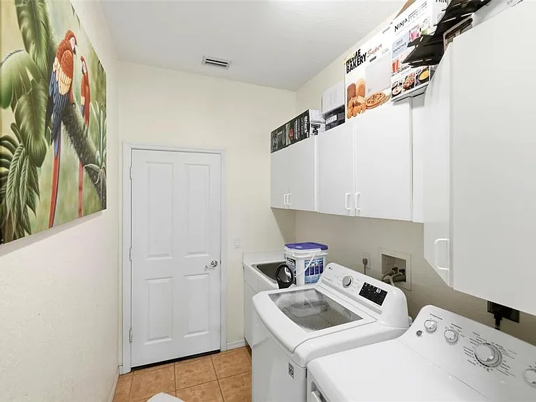 2499 Silver Palm Rd — Photo 22