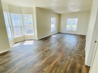 422 Scott Ave, Oshkosh, WI 54901