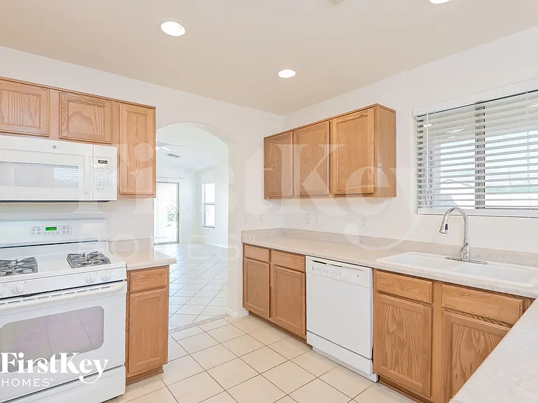 14267 E Placita Rociana — Photo 6