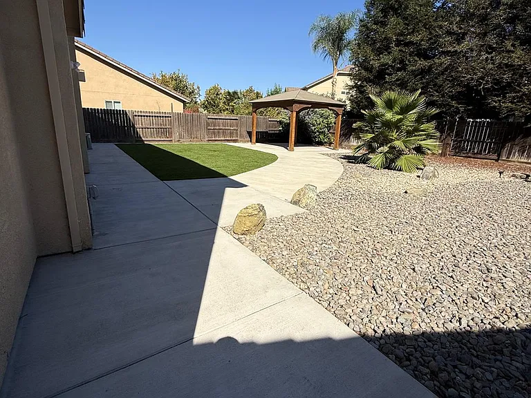 656 Willow Way — Photo 10