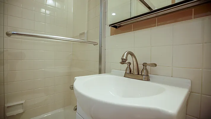 Rented by R New York | media 20