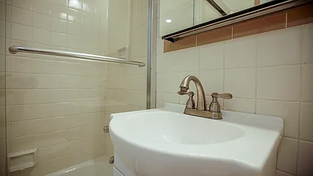 Rented by R New York