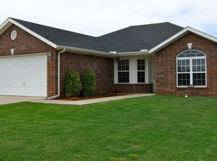 1070 Evergreen St, Centerton, AR 72719