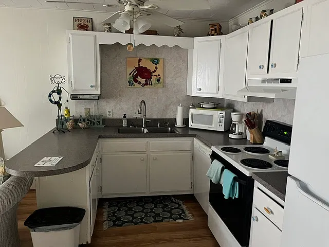 1 bed, 650 sqft, $1,300 — Photo 4