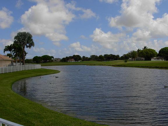 3rd image of 5657 Lake Shore Village Cir