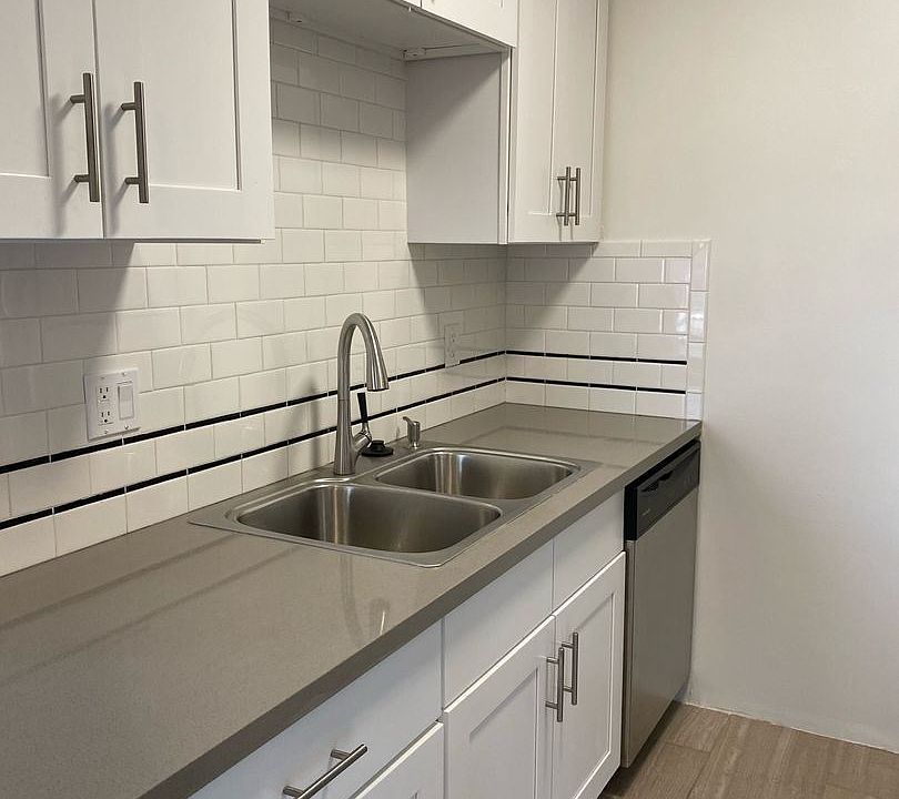 1st image of 1220 N Ogden Dr #11