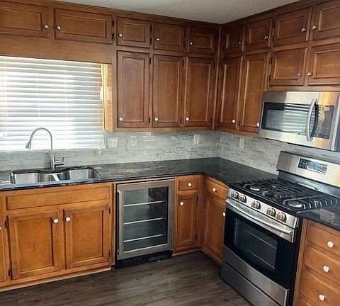 4th image of 3336 Deerwood Ln