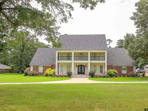 1415 W Sabine St, Carthage, TX 75633