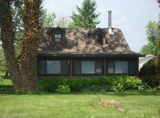 377 Plank Rd, Hudson, MI 49247