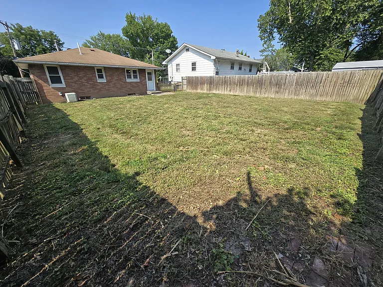 3431 Fullerton Ave — Photo 6