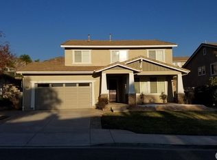 29336 Henderson Ln, Highland, CA 92346