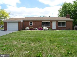 1740 Church Rd, York, PA 17408