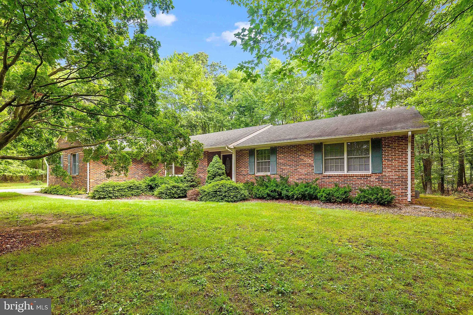 3920 Countryside Ln photo 1