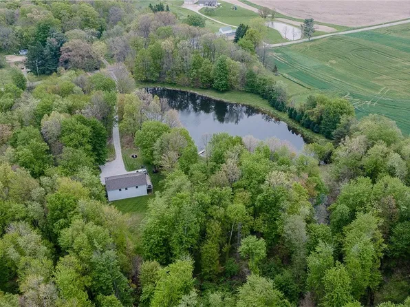 6060 Dalton Fox Lake Rd, North Lawrence, OH 44666