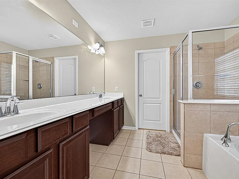9106 Fuqua Breeze Dr — Photo 31