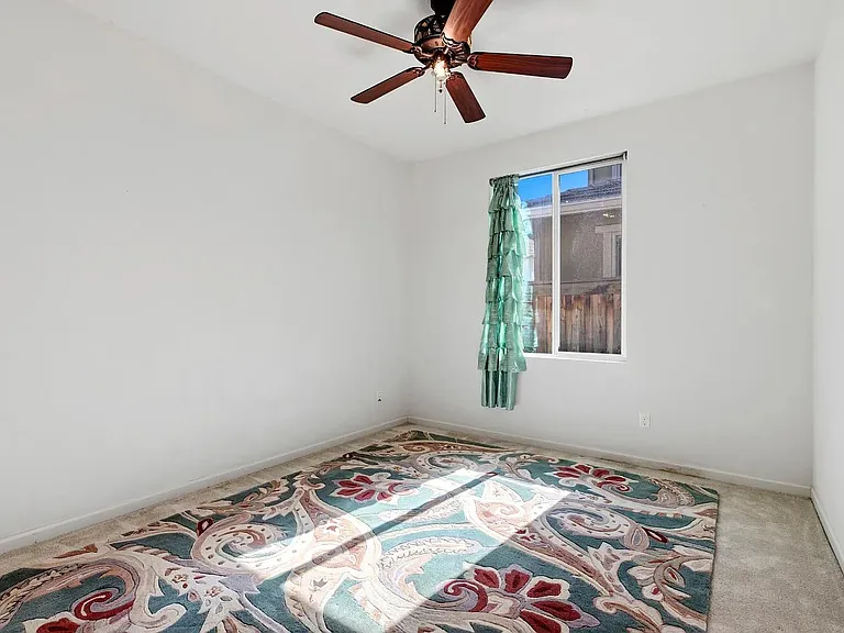 2260 Gallery Dr — Photo 9