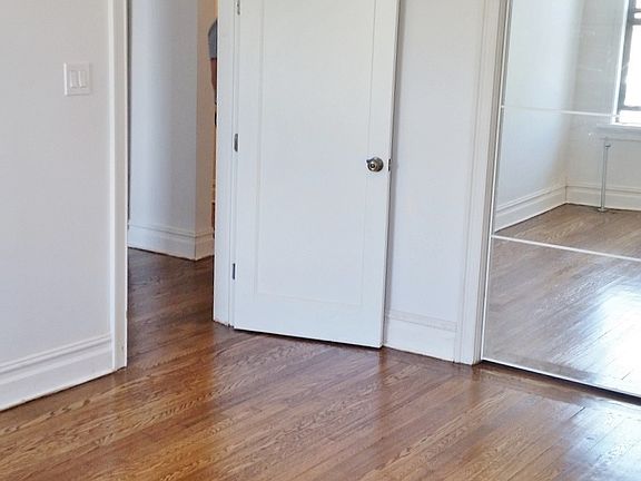 5th image of 14809 Northern Blvd APT 4B