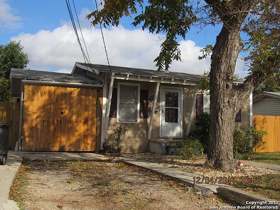 2nd image of 1023 Santa Monica St