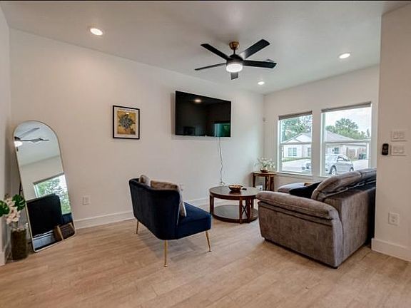5th image of 5122 Southwind St