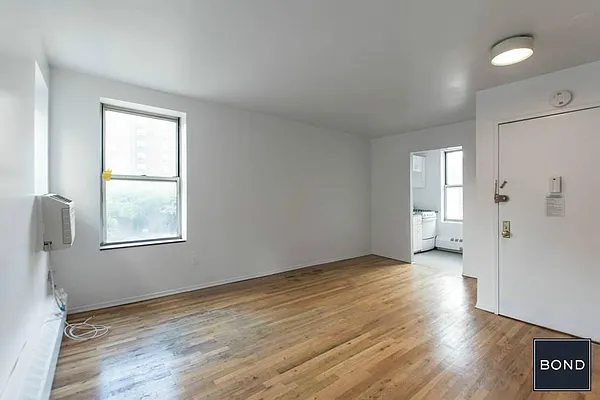 Rented by Bond New York | media 21