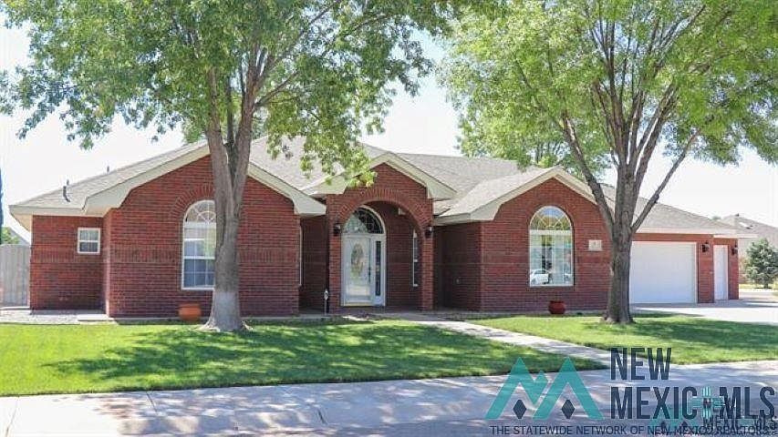 1st image of 6 Jenny Ln