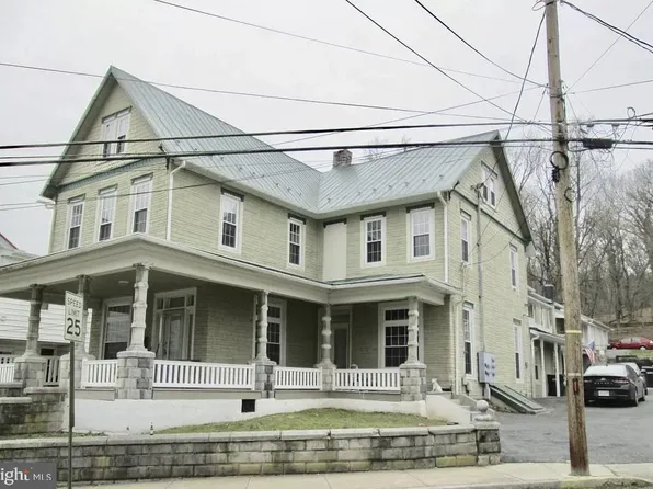 154 E Main St, Adamstown, PA 19501