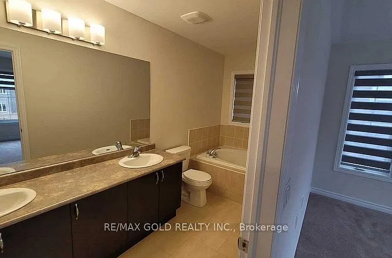 1 Sparrowbrook St — Photo 14
