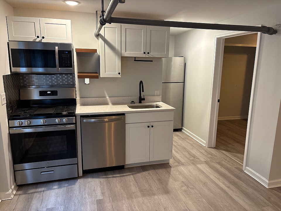 1st image of 3536 Stettinius Ave #7