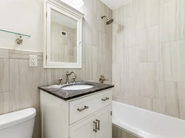 555 Main Street image 7 of 17