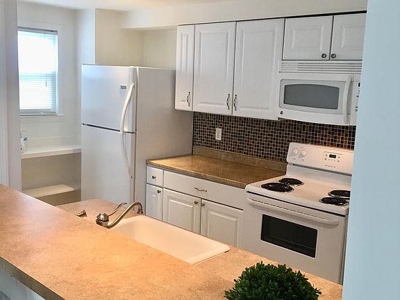 5th image of 4396 Pembrook Village Dr #91